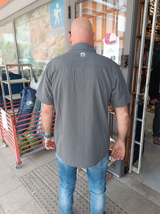 חולצה מכופתרת מנדפת זיעה